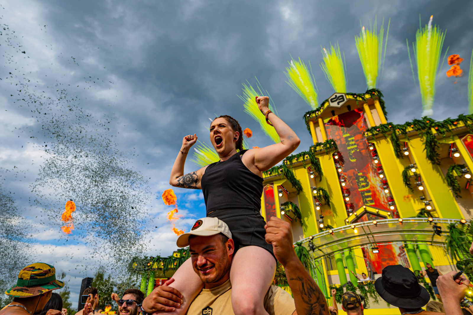 Decibel outdoor packing list for hardstyle festivals