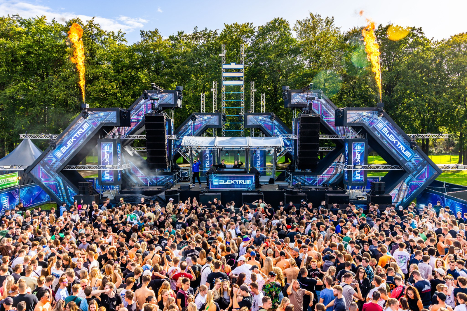 Elektrum Festival shines light on full line-up reveal | Hardstyle.com