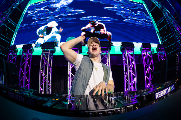Resilience &amp; ERABREAK about &lsquo;BLOW&rsquo;: &ldquo;Our ideas align perfectly&rdquo;